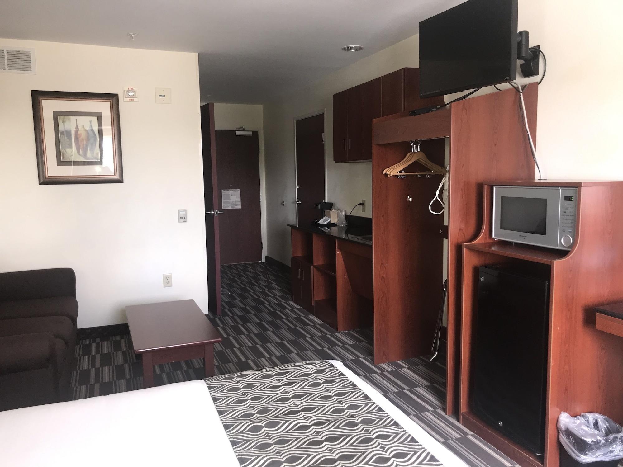 Microtel Inn & Suites By Wyndham Indianapolis Airport Eksteriør bilde