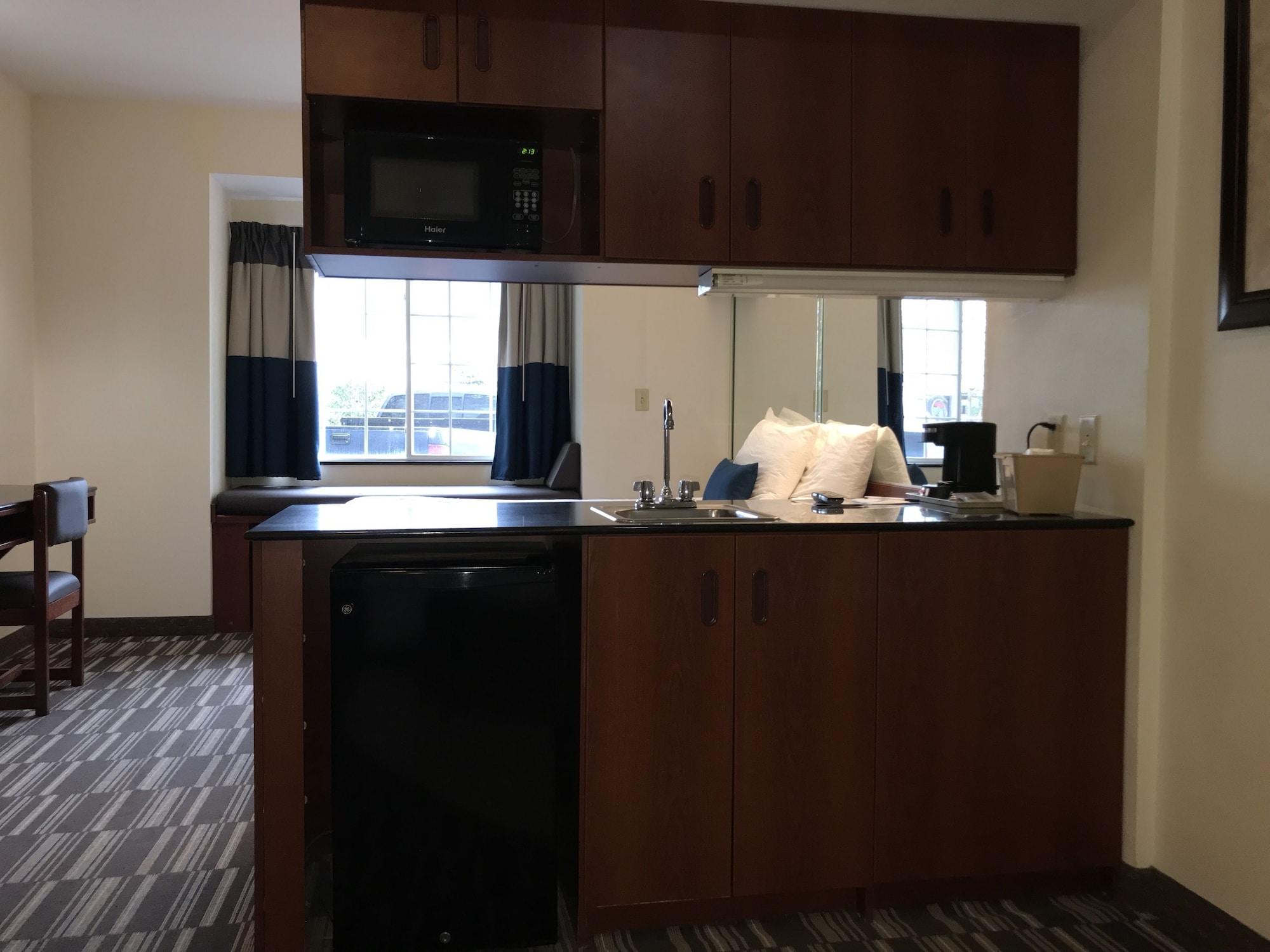 Microtel Inn & Suites By Wyndham Indianapolis Airport Eksteriør bilde
