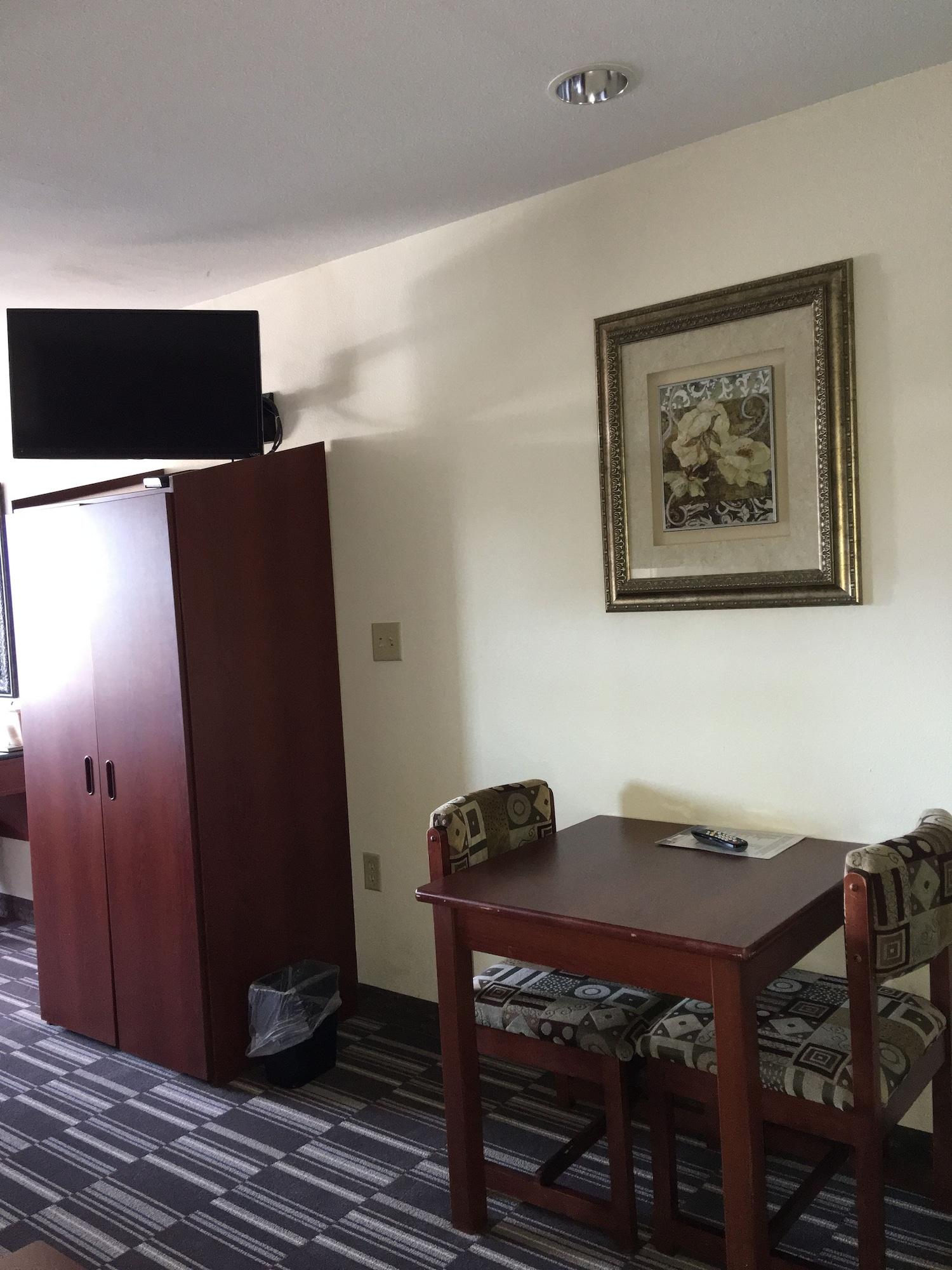 Microtel Inn & Suites By Wyndham Indianapolis Airport Eksteriør bilde