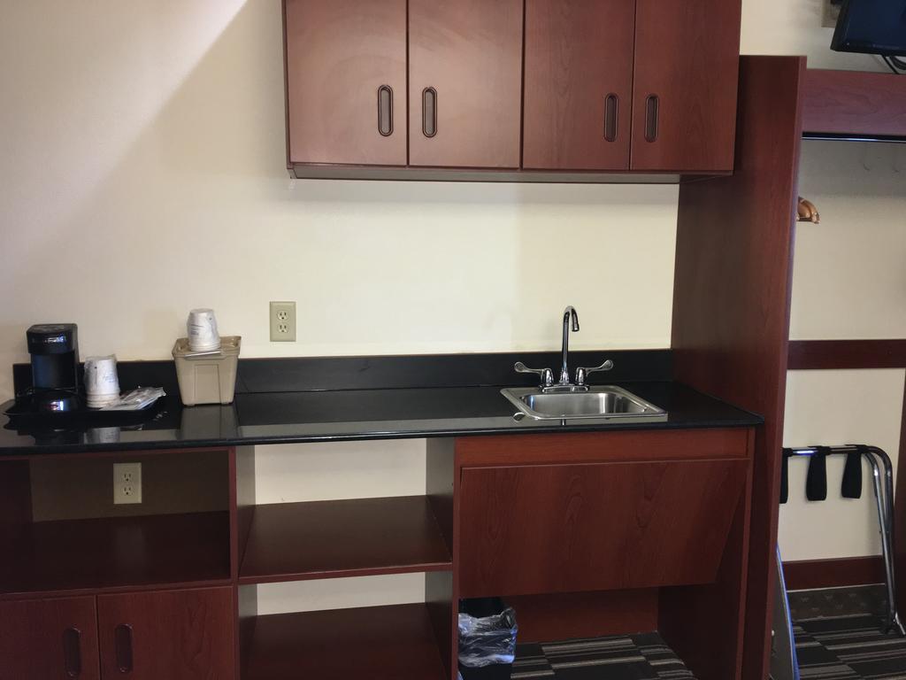 Microtel Inn & Suites By Wyndham Indianapolis Airport Eksteriør bilde