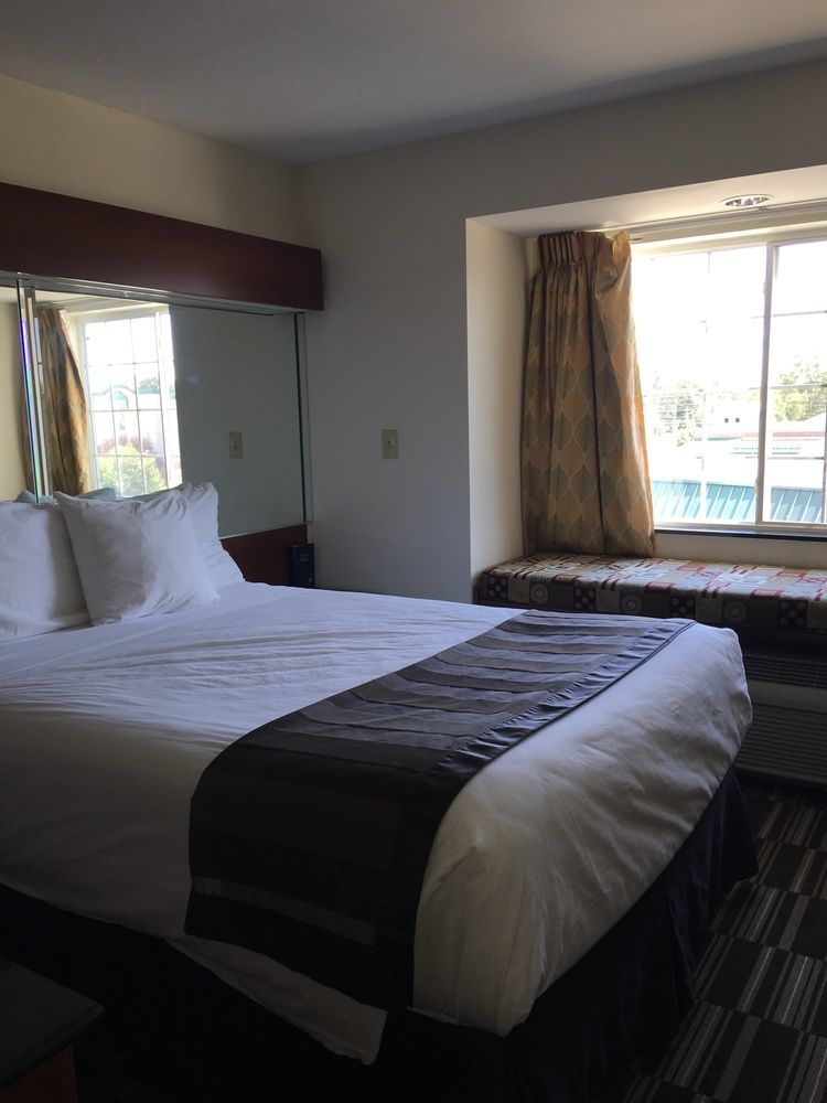 Microtel Inn & Suites By Wyndham Indianapolis Airport Eksteriør bilde