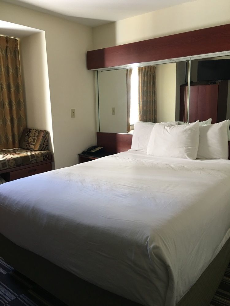 Microtel Inn & Suites By Wyndham Indianapolis Airport Eksteriør bilde