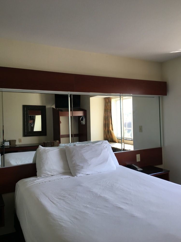 Microtel Inn & Suites By Wyndham Indianapolis Airport Eksteriør bilde