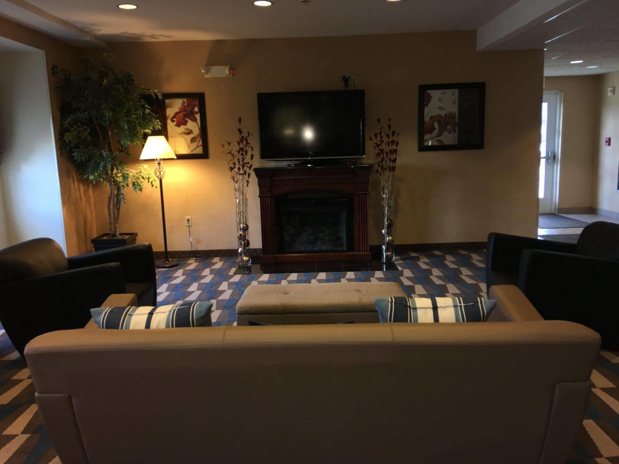 Microtel Inn & Suites By Wyndham Indianapolis Airport Eksteriør bilde